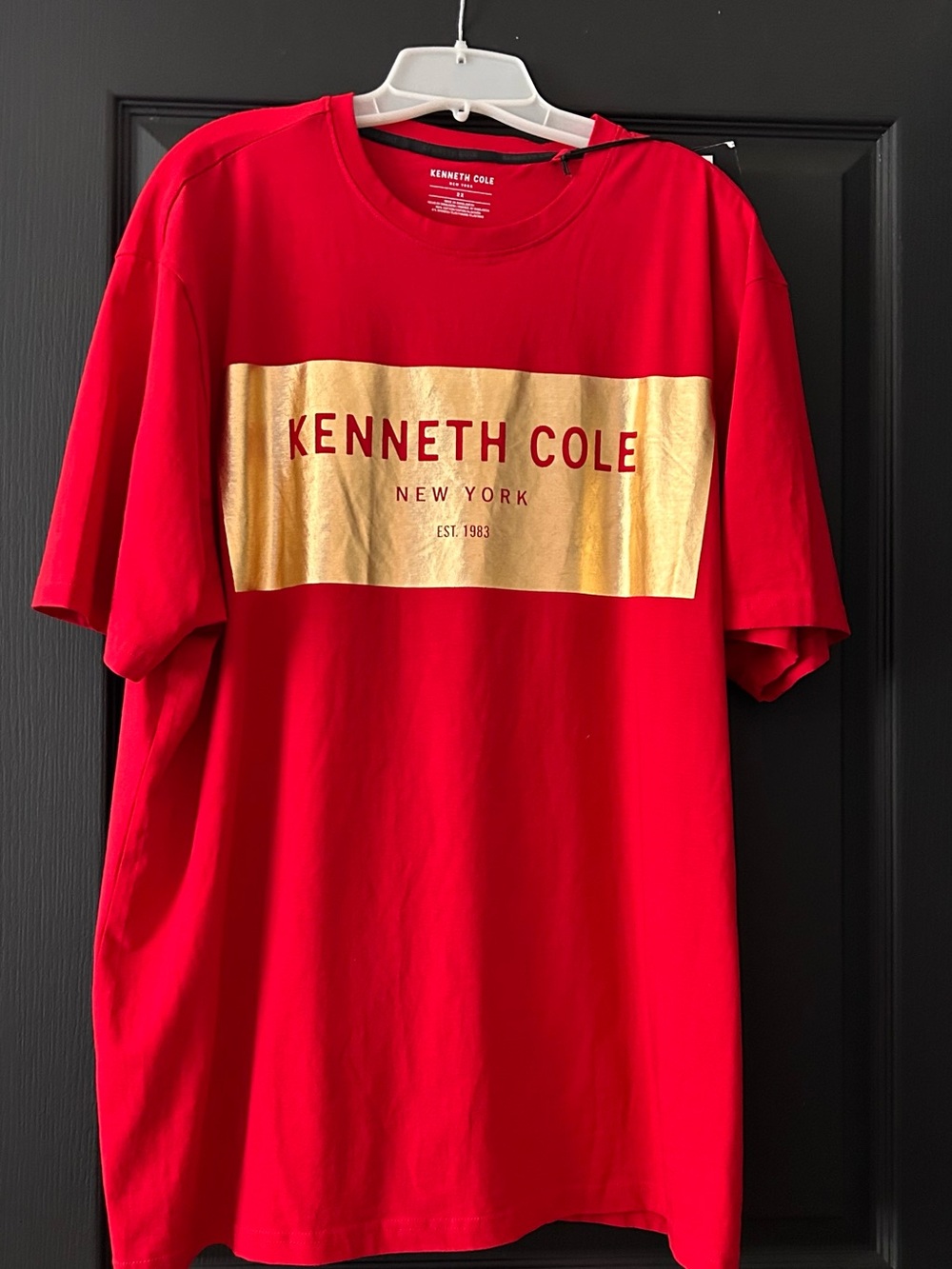 “NWT” Kenneth Cole New York Tshirt
